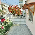 Lotaki The Friendly House 別荘 *