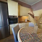 別荘 Lotaki The Friendly House *