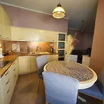 別荘 Lotaki The Friendly House *