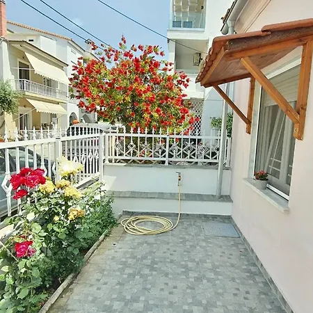 Lotaki The Friendly House Ferienhaus *