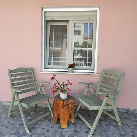 Lotaki The Friendly House