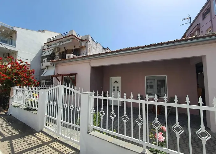 Lotaki The Friendly House *